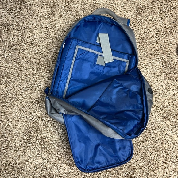 Microsoft Backpack - Picture 3 of 4